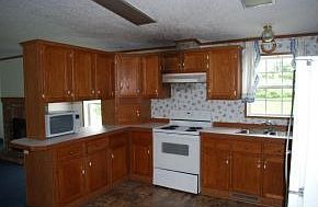 3rd image of 1018 Pleasant Dr