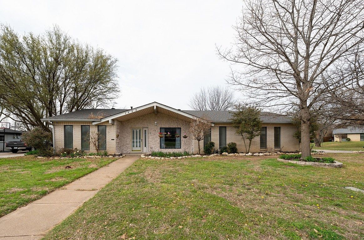 1425 Hurstview Dr, Hurst, TX 76053 Zillow