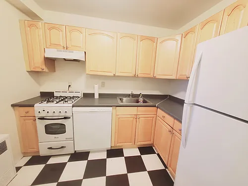 444 Bedford St Photo 1