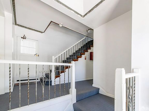 5th image of 490 Connecticut St APT 1