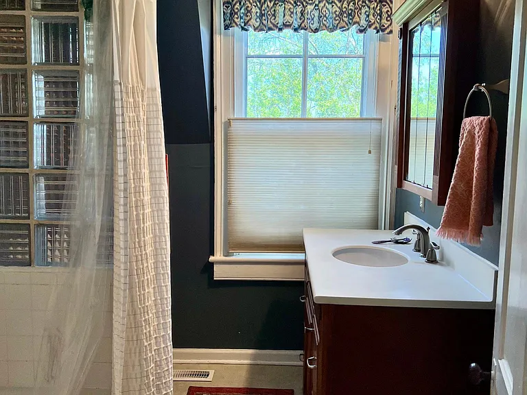 125 Madison Pl — Photo 37