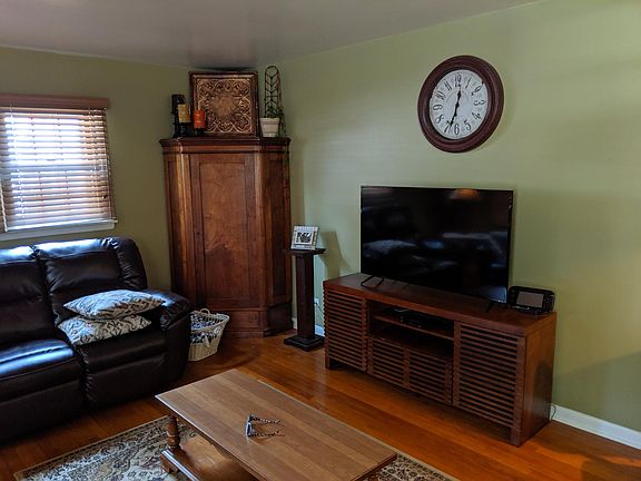 4th image of 1314 W Hillside Dr