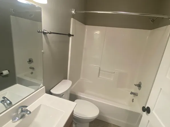 142 S Lorimier St #204, Cape Girardeau, MO 63703