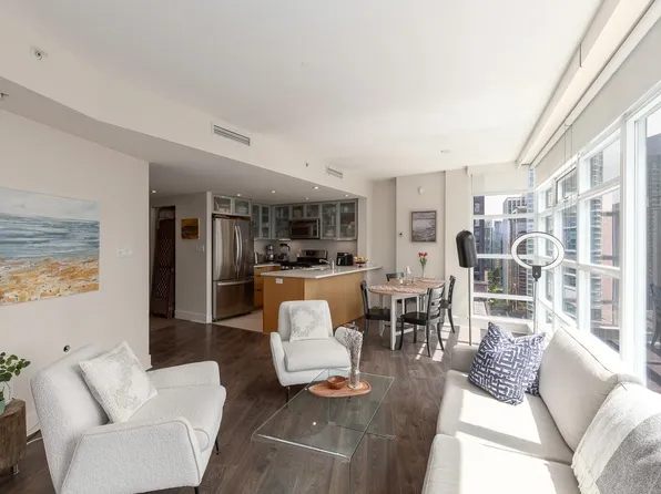 1205 Hastings St W #2405, Vancouver, BC V6E 4T7