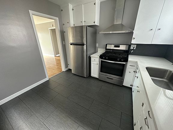 5th image of 3719 E 1st St APT A