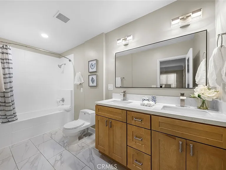 1705 S Fremont Ave — Photo 29