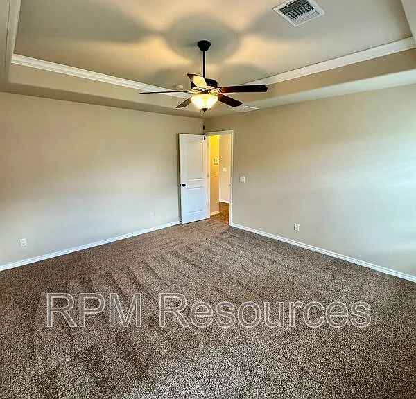 10800 SE 27th St — Photo 15