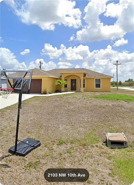 3 bed, 2.0 bath, 1455 sqft, $2,200 — Photo 1