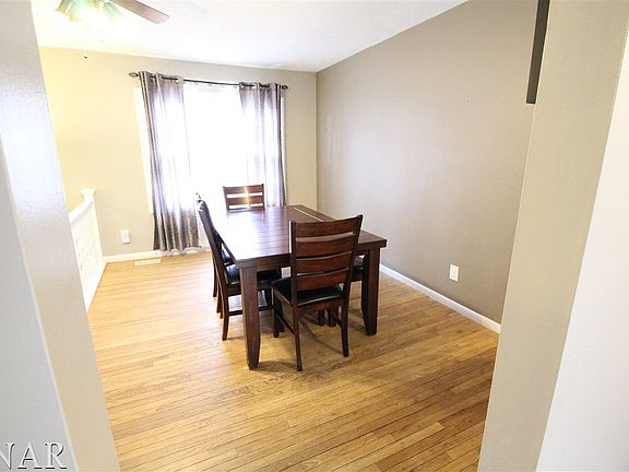 4th image of 428 Standish Dr