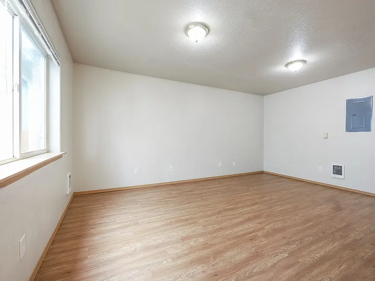 2338 SE 89th Ave — Photo 5