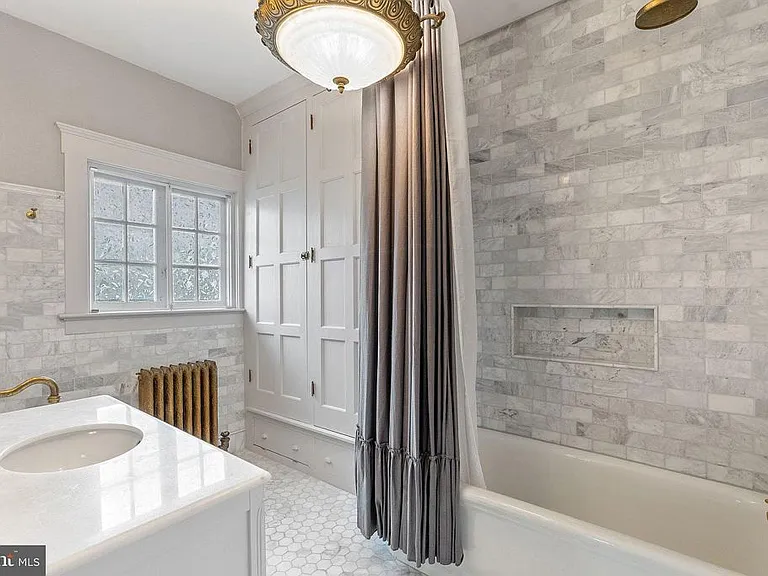 532 Washington St #1 — Photo 18