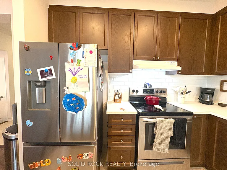 719 Derreen Ave — Photo 14