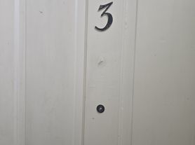 1 E Water St