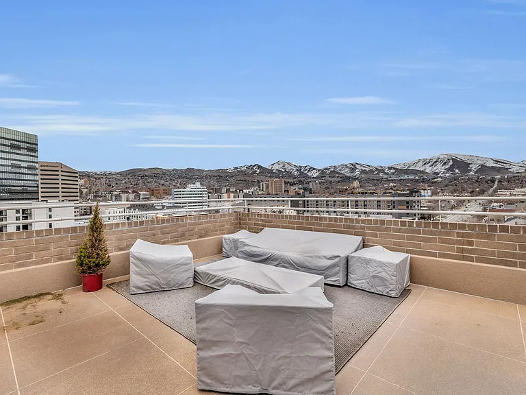 230 E Broadway S #1209 — Photo 34