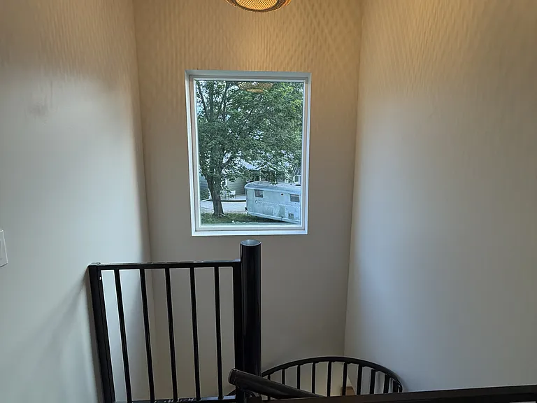 916 Sunnyside Dr — Photo 10