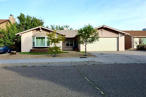 12601 Elyse Pl SE Photo 1