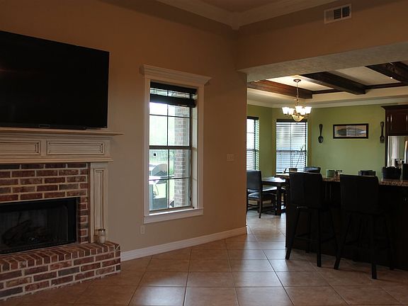 5th image of 6015 Carrie Ln