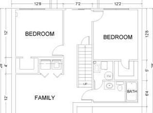 220 Robin Hood Dr, Christiansburg, VA 24073