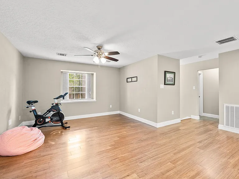 43 Hickory Oak Dr — Photo 36