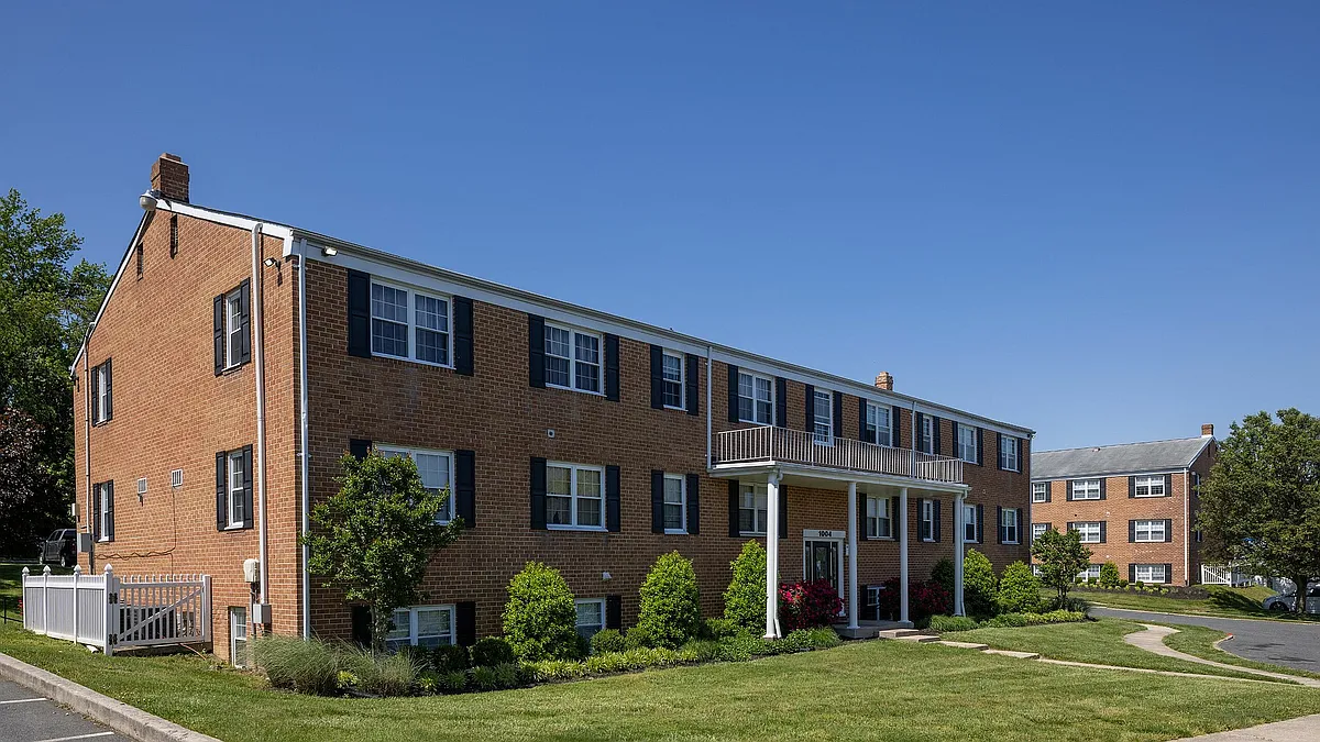 Community Living - 1011 Warwick Dr