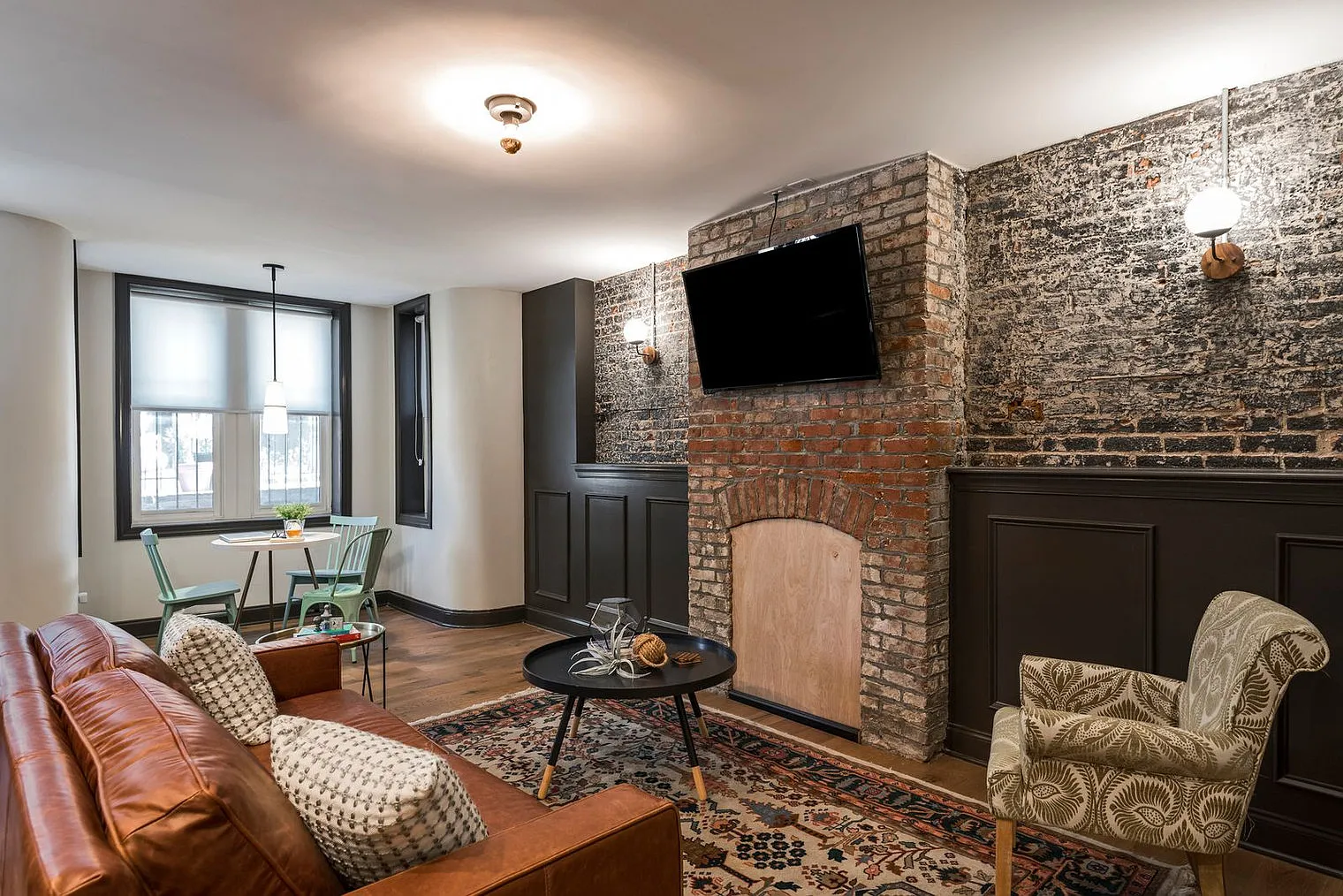 1 bed, 1.0 bath, 7459 sqft, $3,691 — Photo 1