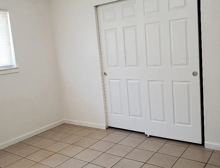227 Clifford Ave #227 — Photo 7