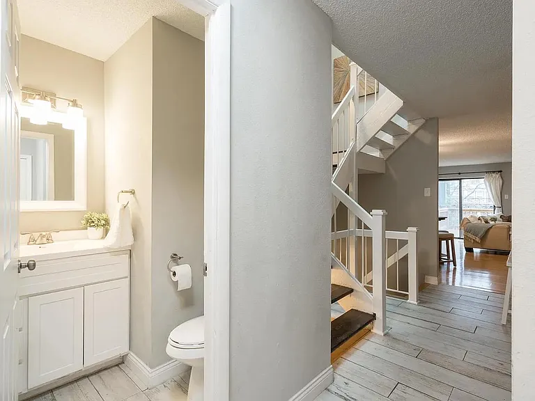 2028 Falling Brook Dr — Photo 13