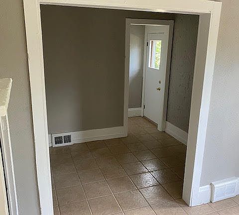 4th image of 2519 N 39th St #2521