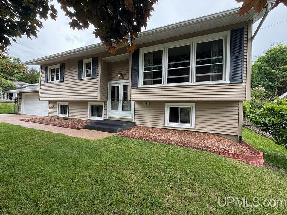 1st image of 618 Mesnard St