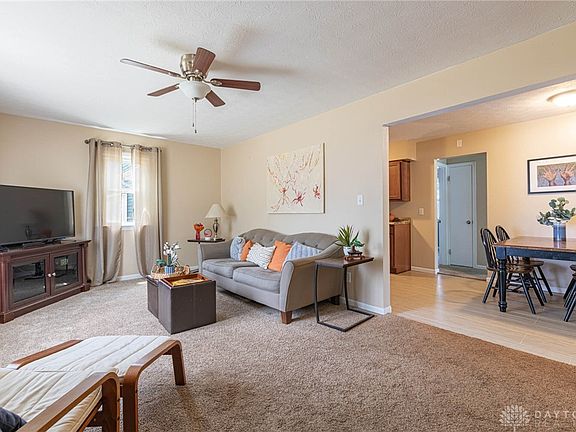 4th image of 2801 Harvey Ave