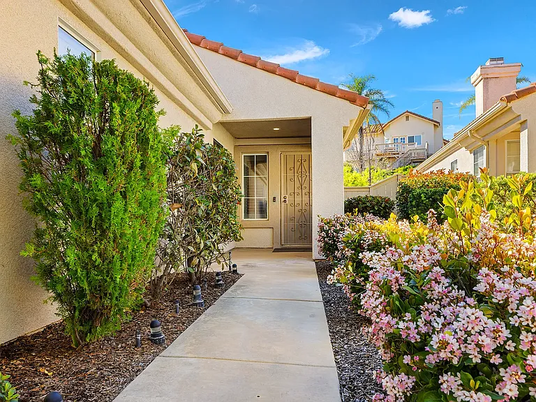 40609 Corte Albara — Photo 3