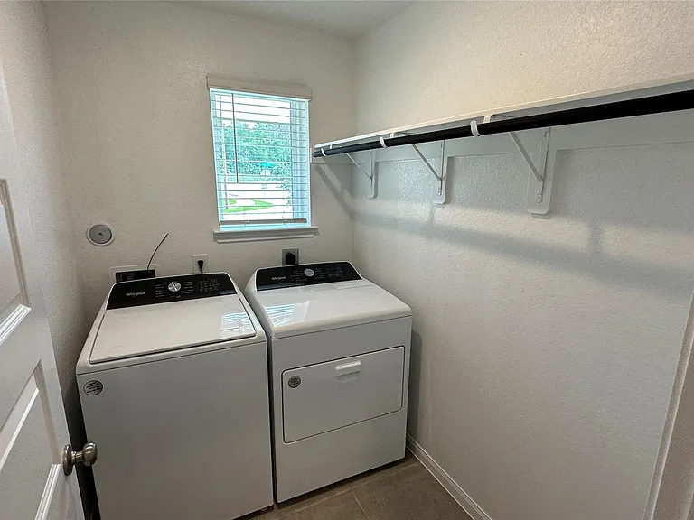 221 Harper Ridge Dr — Photo 19