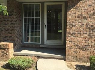 6650 Hearthside Ct, West Bloomfield, MI 48322