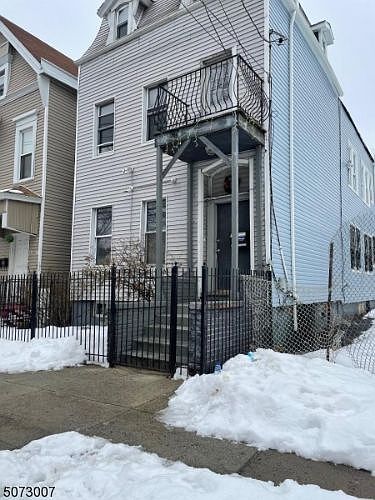 2nd image of 114 Littleton Ave