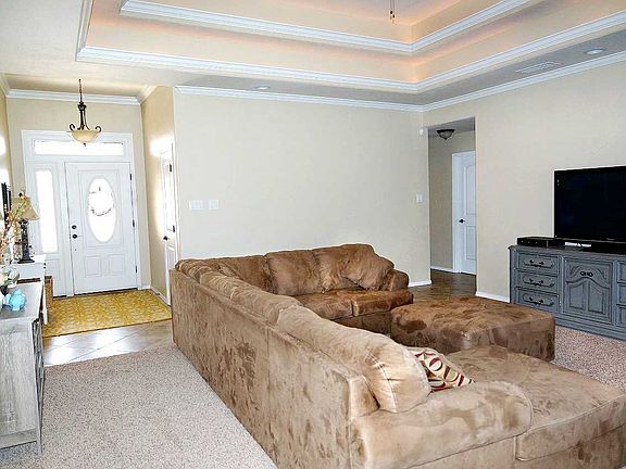 2nd image of 1207 Mimosa Dr