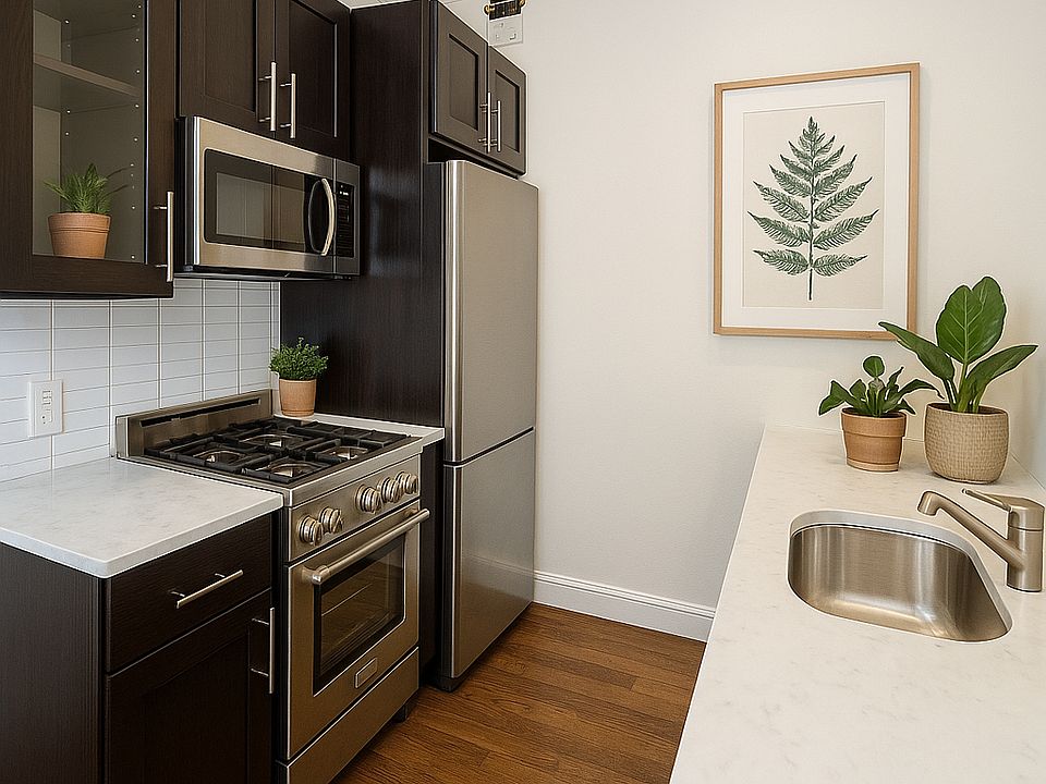 1st image of 295 De Graw St #2L