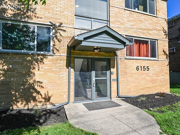 3rd image of 6155 Ridge Ave