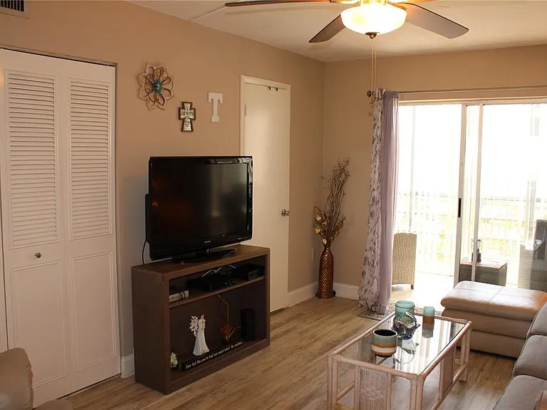 4460 Ironwood Cir #501A — Photo 21