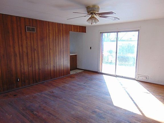 2nd image of 1216 N Roosevelt Ave