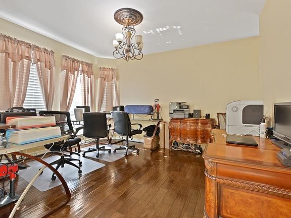 3rd image of 21016 Penny Royal Dr
