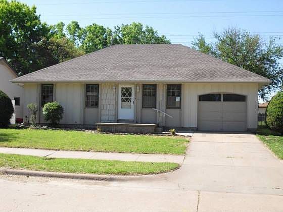 1st image of 1316 Sarah Ln