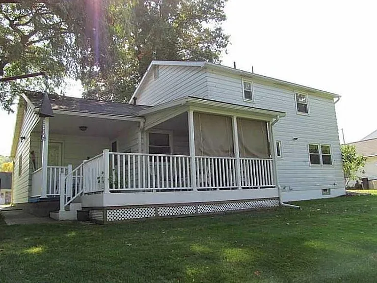620 E Grandview Blvd — Photo 2