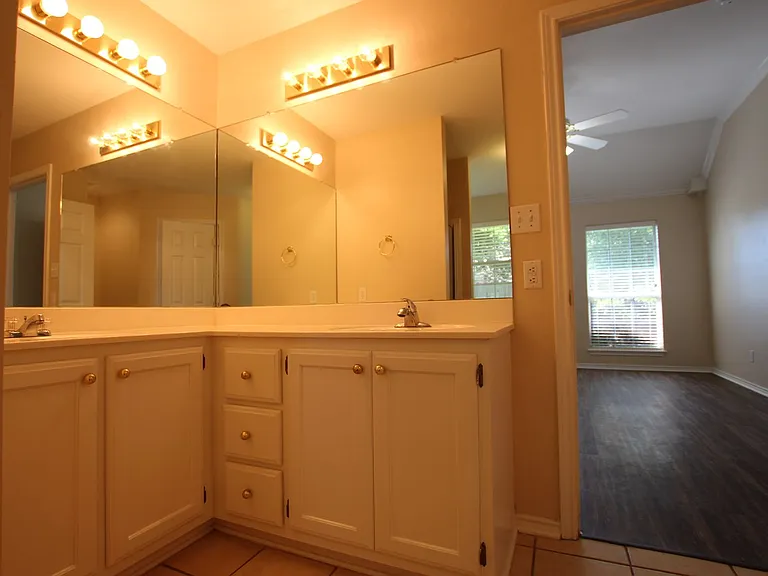 1727 Sapphire Cay — Photo 22