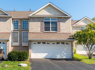 1493 Stonefield Dr, Dekalb, IL 60115