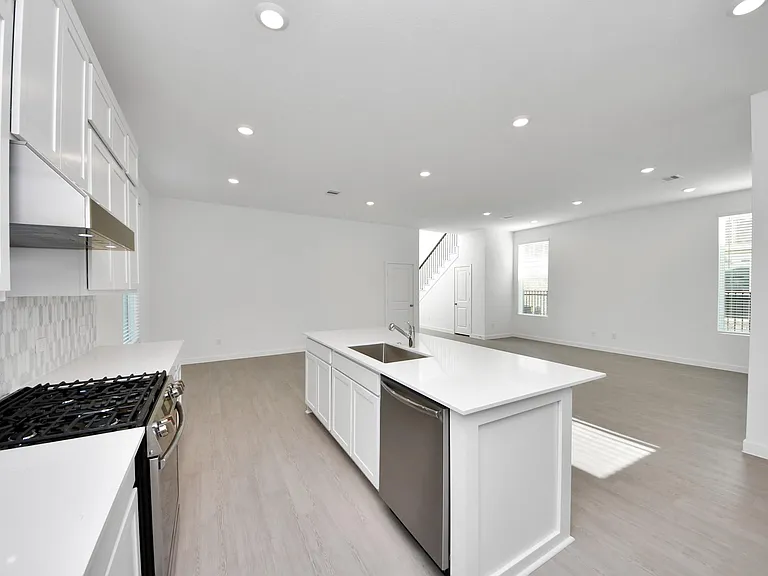 27443 Sunterra Village Dr — Photo 20