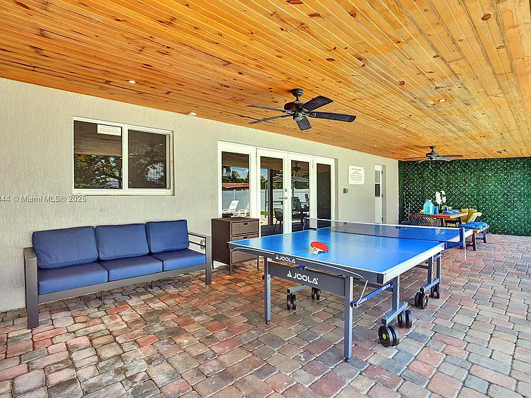 1301 Rodman St — Photo 9