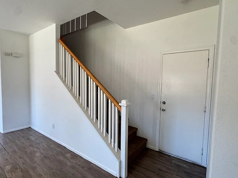 973 Yosemite Dr — Photo 30