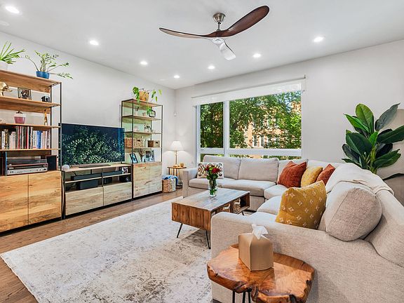 2nd image of 933 W George St #2