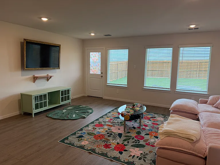 4468 Bonney Ave — Photo 1
