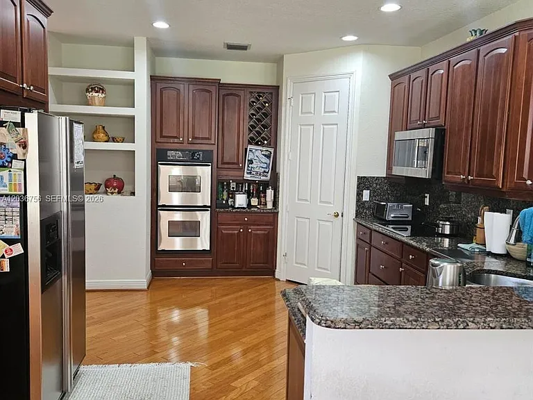 13382 Lakepointe Cir — Photo 6